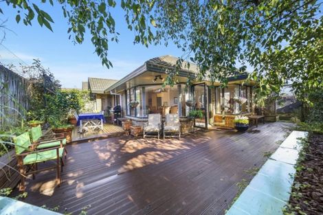 Photo of property in 1/20 Limerick Place, Dannemora, Auckland, 2016