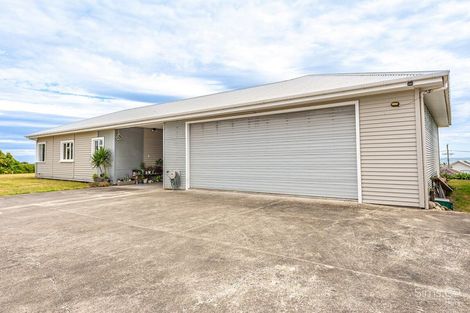 Photo of property in 153 Cornfoot Street, Castlecliff, Whanganui, 4501