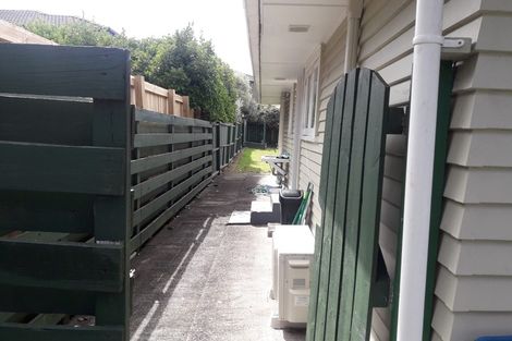 Photo of property in 39 Titoki Street, Te Atatu Peninsula, Auckland, 0610