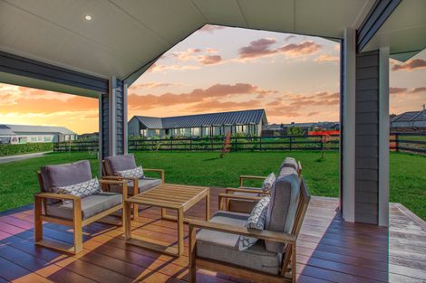 Photo of property in 33 Baxter Michael Crescent, Cambridge, 3434