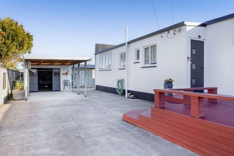 Photo of property in 227 South Road, Hawera, 4610
