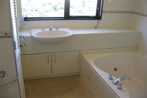 Photo of property in 1/27 Macdonald Crescent, Te Aro, Wellington, 6011