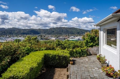 Photo of property in 15 Harbour View Road, Harbour View, Lower Hutt, 5010