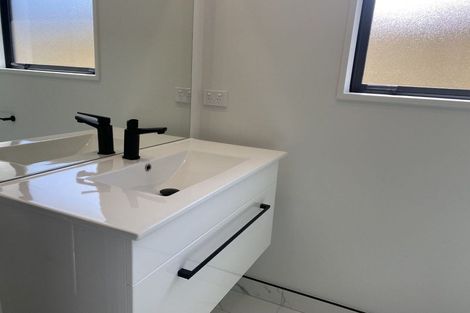 Photo of property in 143 Shillingford Boulevard, Rolleston, 7615