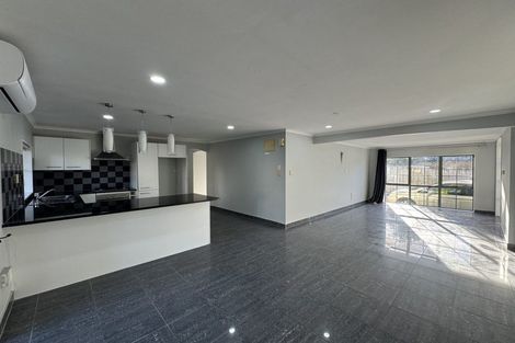 Photo of property in 17 Gray Avenue, Mangere East, Auckland, 2024