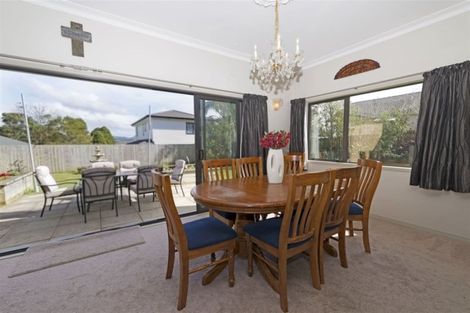 Photo of property in 65d View Road, Henderson, Auckland, 0612