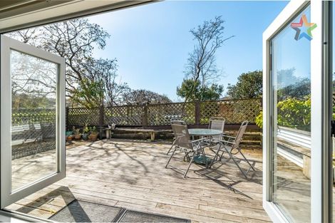 Photo of property in 294a Stokes Valley Road, Stokes Valley, Lower Hutt, 5019