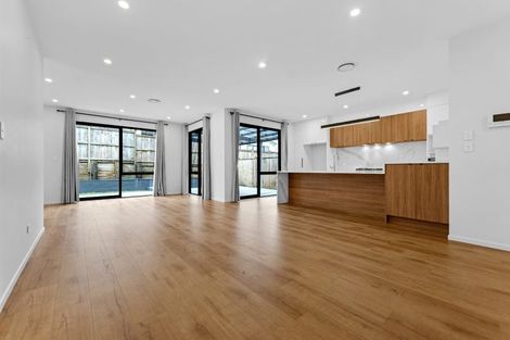 Photo of property in 3 Cyperus Street, Flat Bush, Auckland, 2019