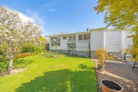 Photo of property in 5 Kukupa Grove, Heretaunga, Upper Hutt, 5018