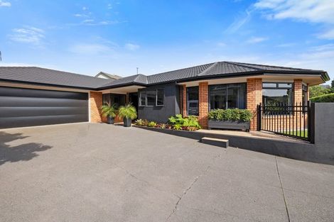Photo of property in 10a Long Place, Frankleigh Park, New Plymouth, 4310