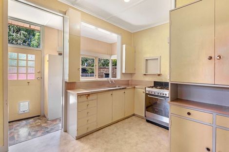Photo of property in 2 Caius Avenue, Gonville, Whanganui, 4501