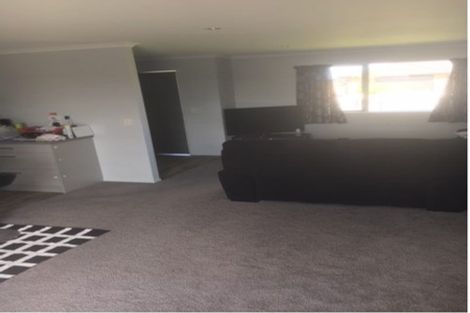 Photo of property in 100 Strauss Drive, Rolleston, 7614