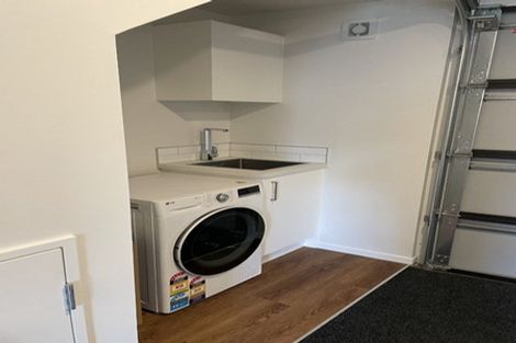 Photo of property in 4/5 Dellwood Avenue, Henderson, Auckland, 0612