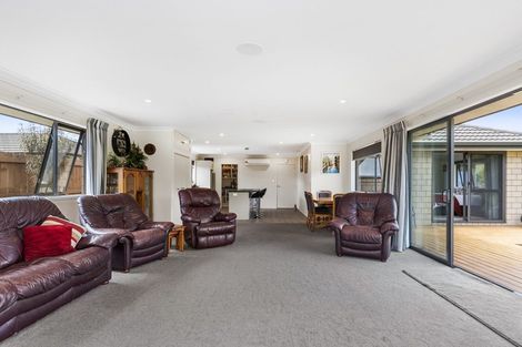 Photo of property in 141 Oteki Park Drive, Welcome Bay, Tauranga, 3112