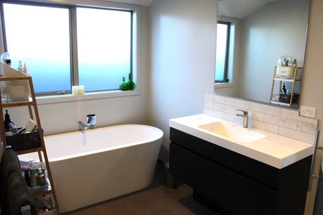 Photo of property in 15 Caledonia Drive, Mosgiel, 9024