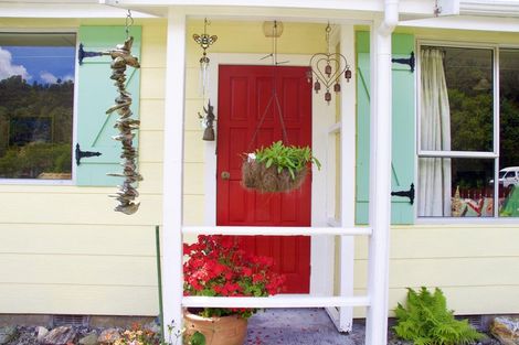 Photo of property in 74 Main Road, Harihari, 7884