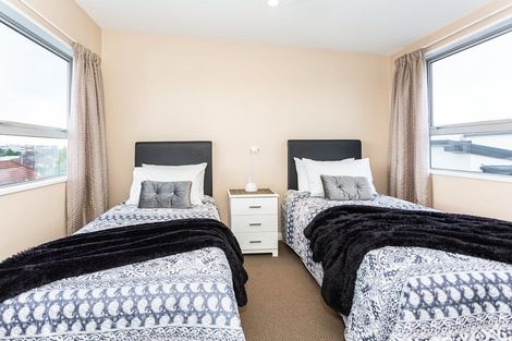 Photo of property in 8c Broadbent Street, Riccarton, Christchurch, 8041