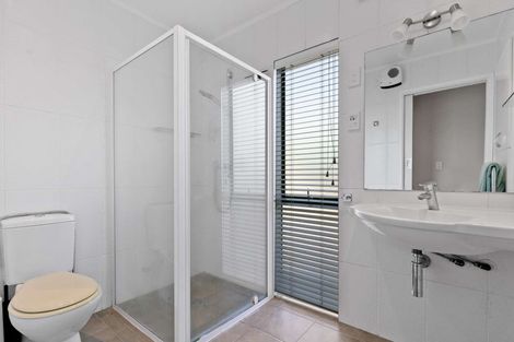 Photo of property in 2 Waitawa Place, Lynmore, Rotorua, 3010