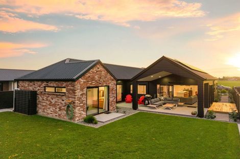 Photo of property in 90 Hugo Shaw Drive, Cambridge, 3434