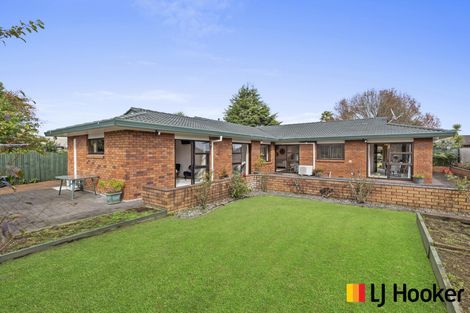 Photo of property in 12 Carlinka Place, Conifer Grove, Takanini, 2112