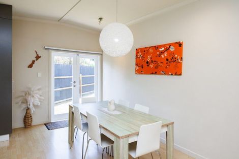 Photo of property in 12 Kent Crescent, Awapuni, Palmerston North, 4412