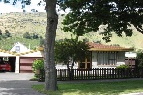 Photo of property in 2/32 Station Road, Heathcote Valley, Christchurch, 8022