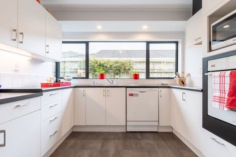 Photo of property in 14a Belvedere Avenue, Waikanae, 5036