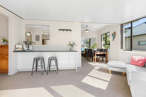 Photo of property in 123 Govett Avenue, Frankleigh Park, New Plymouth, 4310