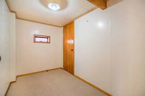 Photo of property in 35 Pioneer Crescent, Helensburgh, Dunedin, 9010