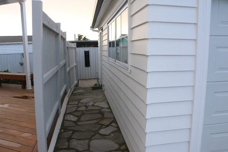 Photo of property in 64 Karaka Road, Beachlands, Auckland, 2018