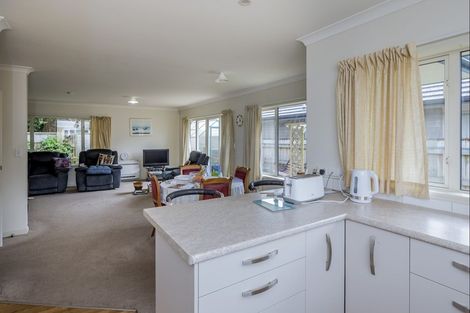Photo of property in 71 Rugby Street, Levin, 5510