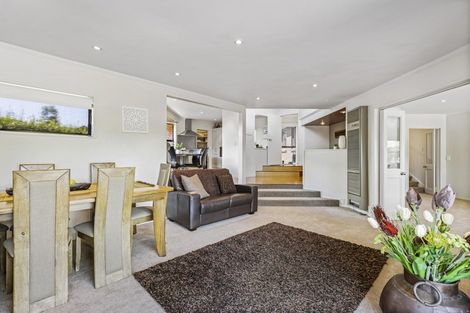 Photo of property in 5 Landell Place, Harrowfield, Hamilton, 3210