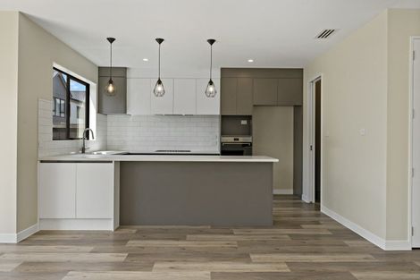 Photo of property in 18 Cara Avenue, Kumeu, 0810