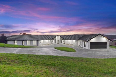 Photo of property in 135 Okura River Road, Okura, Albany, 0792