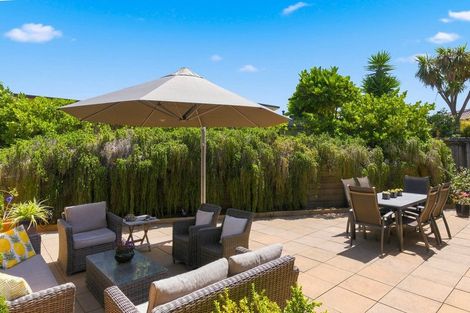 Photo of property in 10 Barrett Drive, Waikanae Beach, Waikanae, 5036