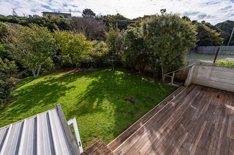 Photo of property in 7 Park Avenue, Tawa, Wellington, 5028