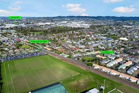 Photo of property in 8 Lockington Avenue, Henderson, Auckland, 0612