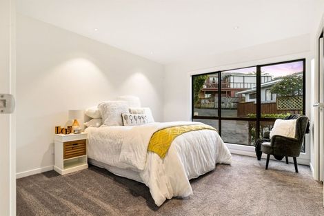 Photo of property in 3/163 Hobsonville Road, West Harbour, Auckland, 0618