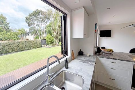 Photo of property in 16 Onetaunga Road, Chatswood, Auckland, 0626