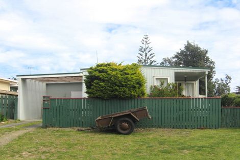 Photo of property in 149 Kahukura Avenue, Waitarere Beach, Levin, 5510