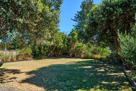 Photo of property in 52 Tutere Street, Waikanae Beach, Waikanae, 5036