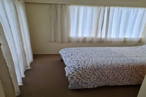 Photo of property in 2/56 Peach Road, Glenfield, Auckland, 0629