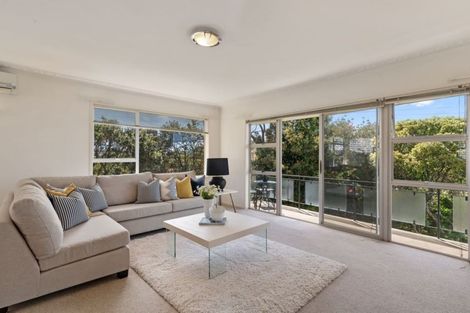 Photo of property in 1/140 Churchill Road, Rothesay Bay, Auckland, 0630