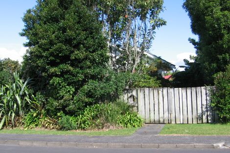 Photo of property in 2 Bridgens Avenue, Te Atatu Peninsula, Auckland, 0610