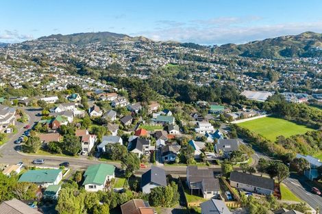 Photo of property in 7 Guadeloupe Crescent, Grenada Village, Wellington, 6037