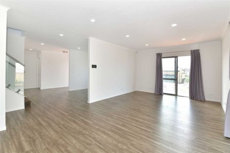 Photo of property in 19 Resolution Drive, Gulf Harbour, Whangaparaoa, 0930