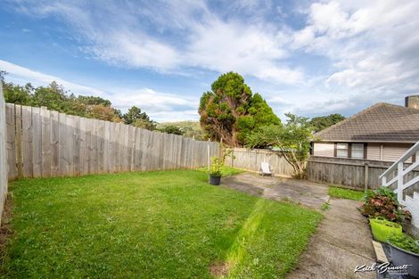 Photo of property in 13 Dorset Grove, Cannons Creek, Porirua, 5024