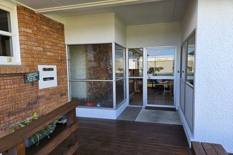 Photo of property in 384 Welcome Bay Road, Welcome Bay, Tauranga, 3175