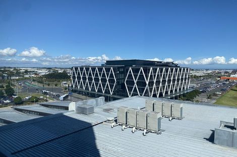 Photo of property in Twin Towers, 706/17 Putney Way, Manukau, Auckland, 2104