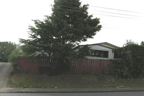 Photo of property in 2/84 Sunnynook Road, Sunnynook, Auckland, 0620